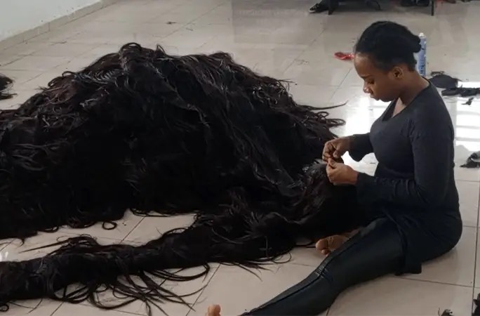 Helen Williams Breaks Record With Worlds Longest Wig Measuring Over 350 Metres Marketing Edge 